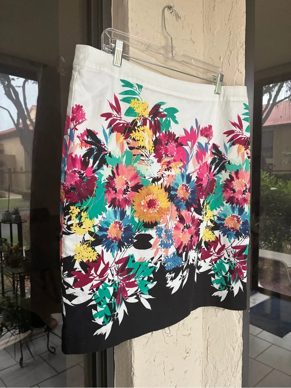 Van Heusen White Floral Pencil Skirt with Multicolor Bouquet - Picture 3 of 8